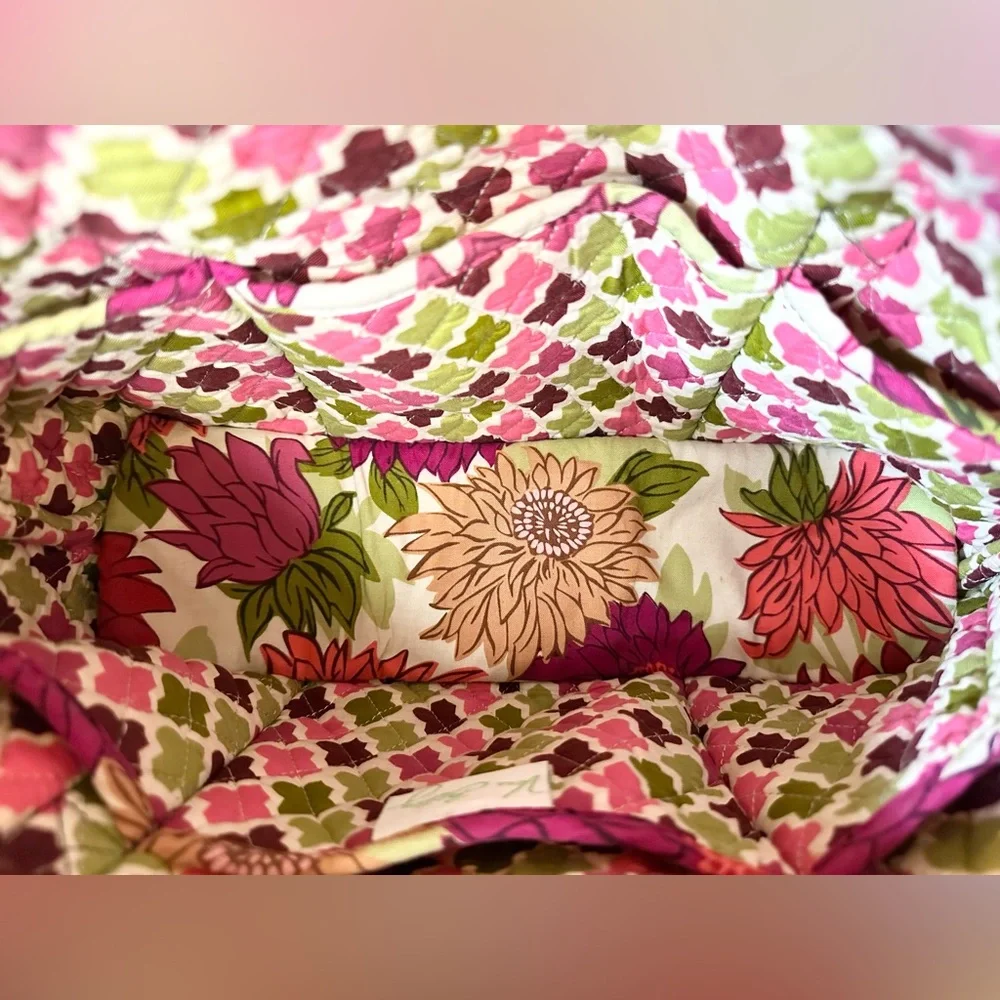 Vera Bradley Quilted Purse Tote in Hello Dahlia Pattern - Picture 10 of 15